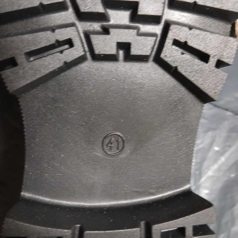 BLACK PATENT LEATHER LOAFERS WITH GOLD HORSEBIT DETAIL (EU 41) UK 8 