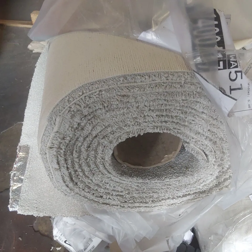 ROLL OF QUALITY FIRST IMPRESSIONS SOFT SPOKEN CARPET - APPROXIMATELY 7.57 x 5m