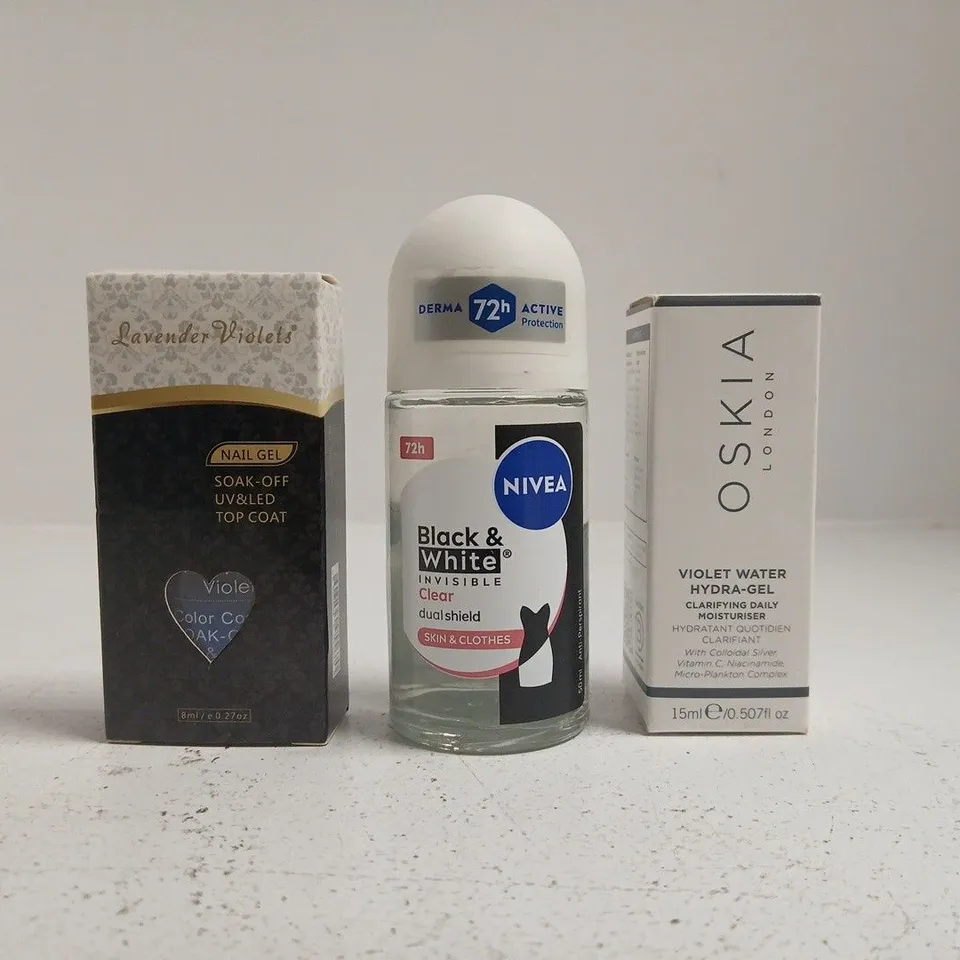 APPROXIMATELY 12 ASSORTED COSMETIC ITEMS INCLUDING VARIOUS MAKES AND BRANDS - COLLECTION ONLY