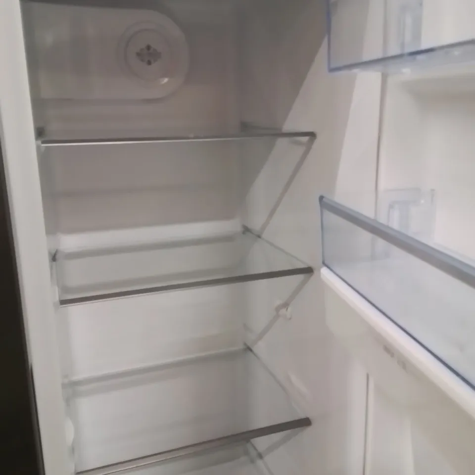 SWAN SR156110I 91CM WIDE, TOTAL NO FROST, AMERICAN STYLE FRIDGE FREEZER WITH WATER DISPENSER - INOX