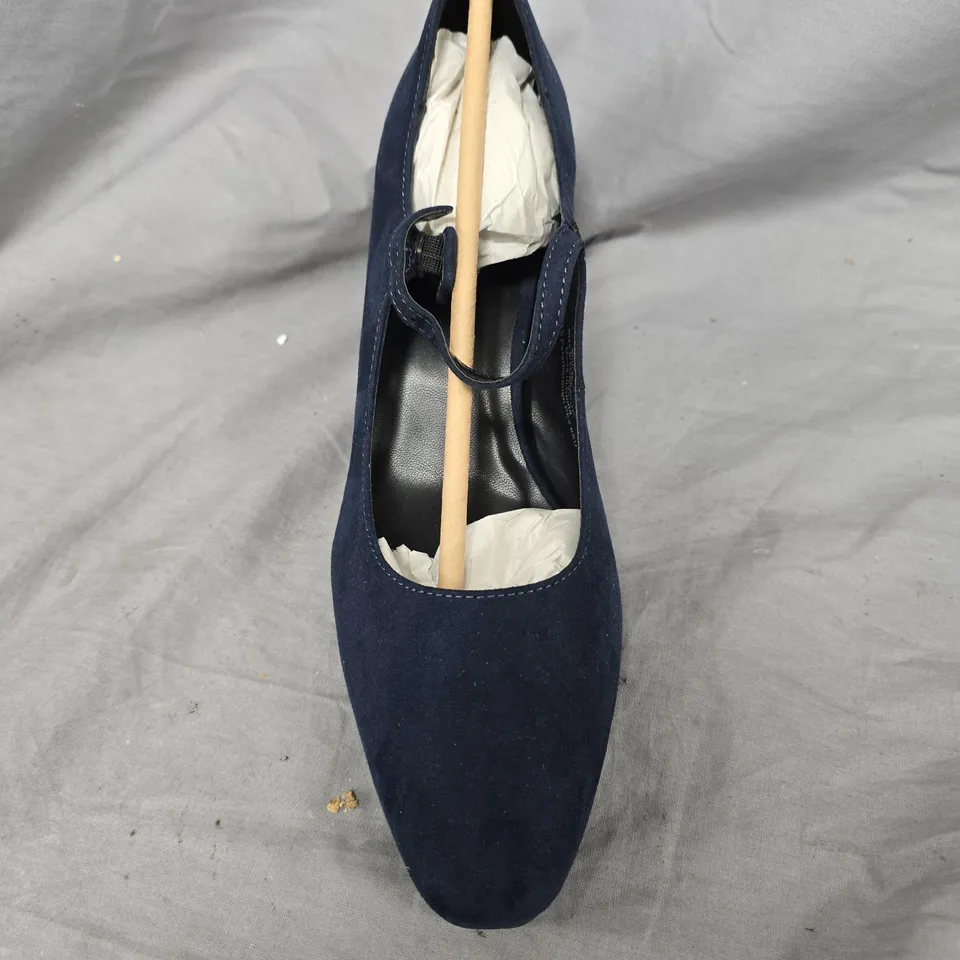 WOMEN'S NAVY SUEDE MARY-JANE HEELS – UK 8 (EU 41, US 10)