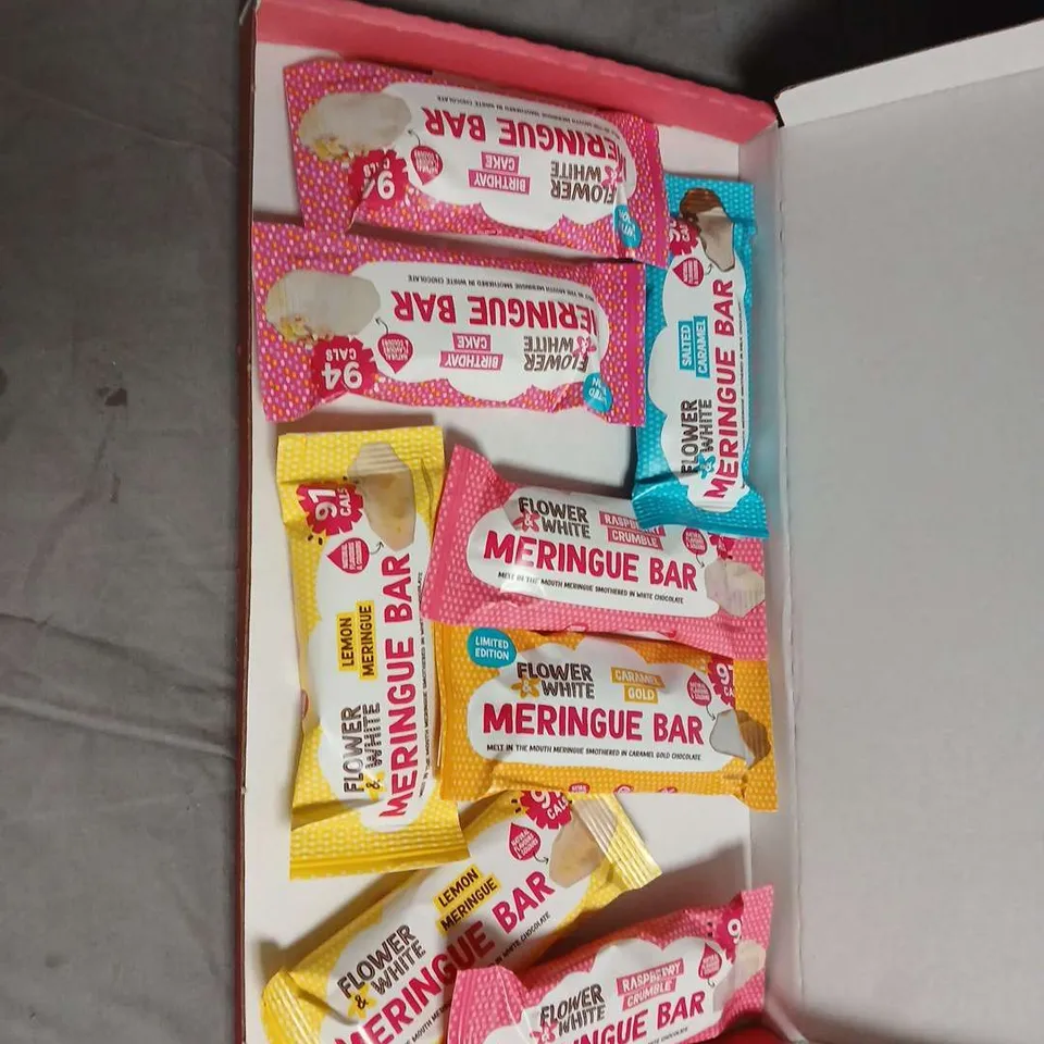 FLOWER & WHITE MERINGUE BAR ASSORTMENT – MIXED FLAVOURS, BOXED CONFECTIONERY