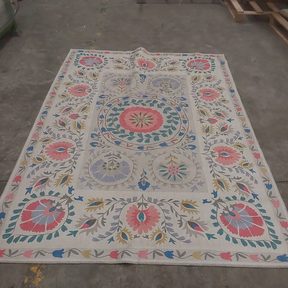 QUALITY DESIGNER AREA RUG - APPROXIMATELY 225 x 160cm