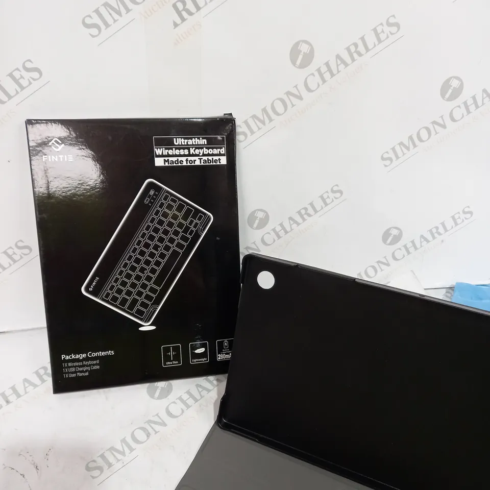 BOXED ULTRATHING WIRELESS KEYBOARD MADE FOR TABLET WITH CASE - BLACK