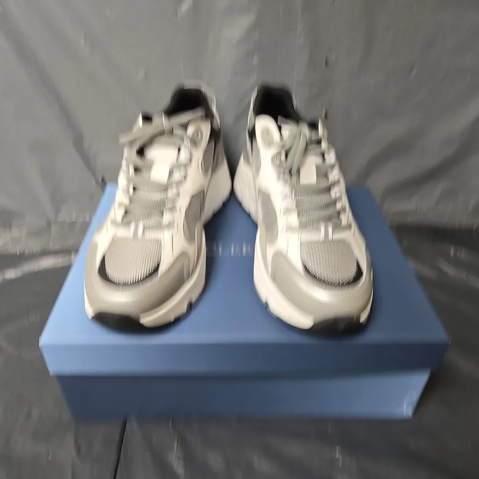 BOXED PAIR OF CLEENS PULSE RUNNER SHOES IN BIANCO - UK 1.5