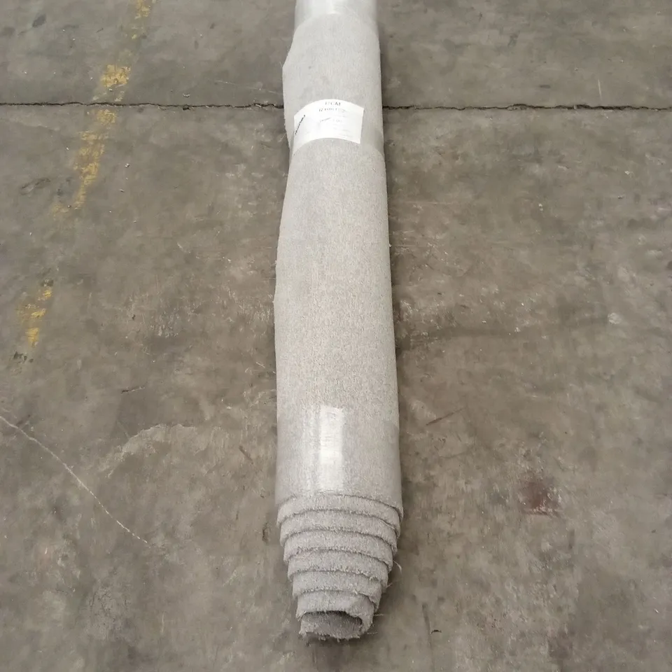 ROLL OF QUALITY HILLSIDE 140 BRUME CARPET // APPROX SIZE; 1.65 x 4m