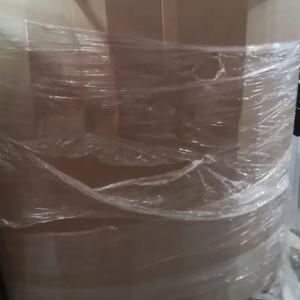 PALLET CONTAINING A LARGE QUANTITY OF ASSORTED KIDS ITEMS TO INCLUDE;TEDDIES,WATER TABLE,WOODEN KITCHEN
