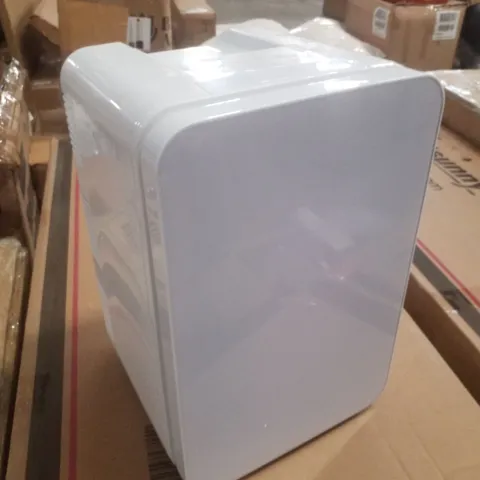 BOXED MINI FRIDGE 