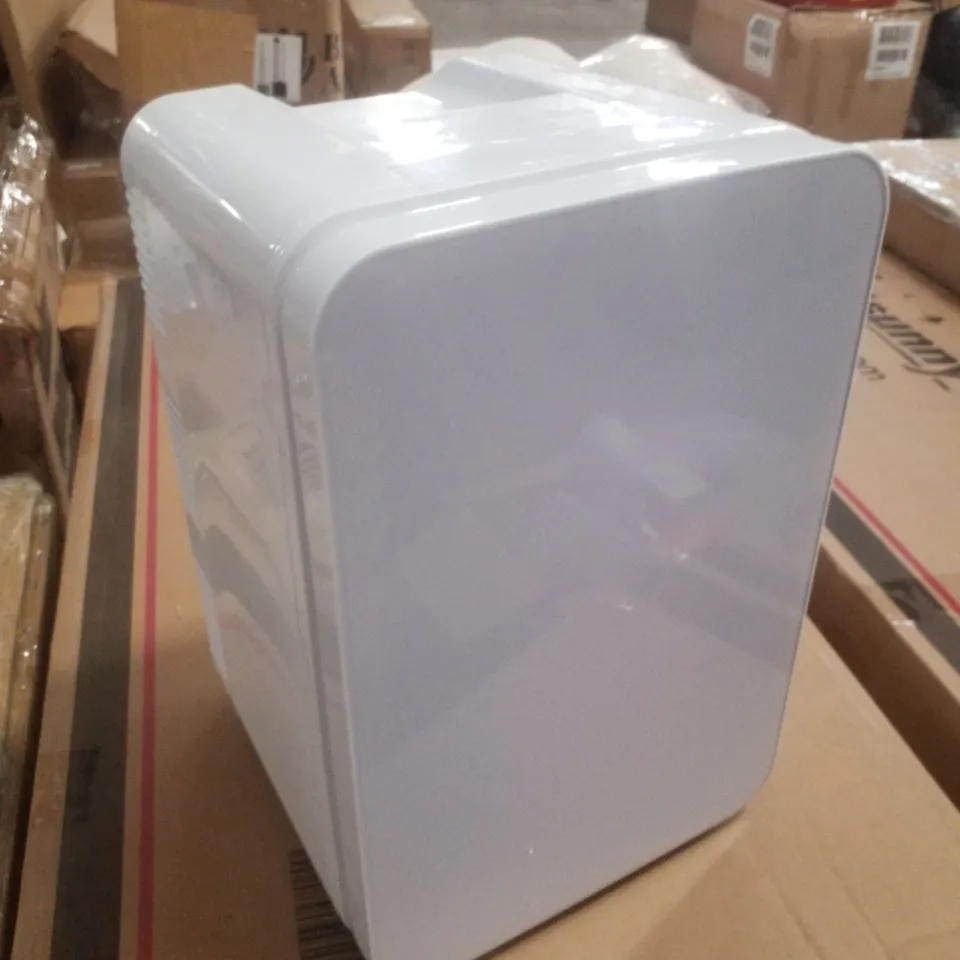 BOXED MINI FRIDGE