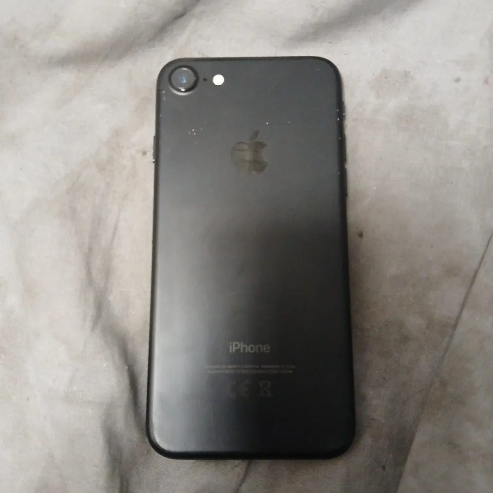 APPLE IPHONE 7 A1778 MOBILE PHONE
