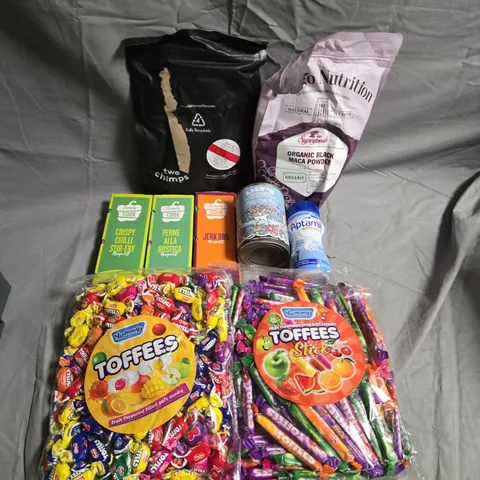 APPROXIMATELY 5 ASSORTED FOOD &DRINK ITEMS TO INCLUDE - SWEETS, APTAMIL AND SIMPLY COOK  - COLLECTION ONLY