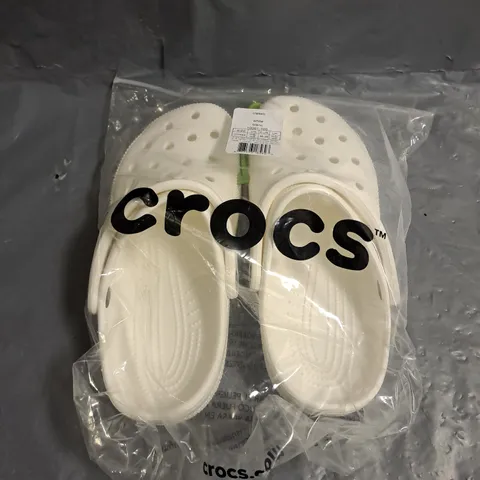 PAIR OF CROCS CLASSIC CLOGS IN WHITE SIZE UK M7/W8