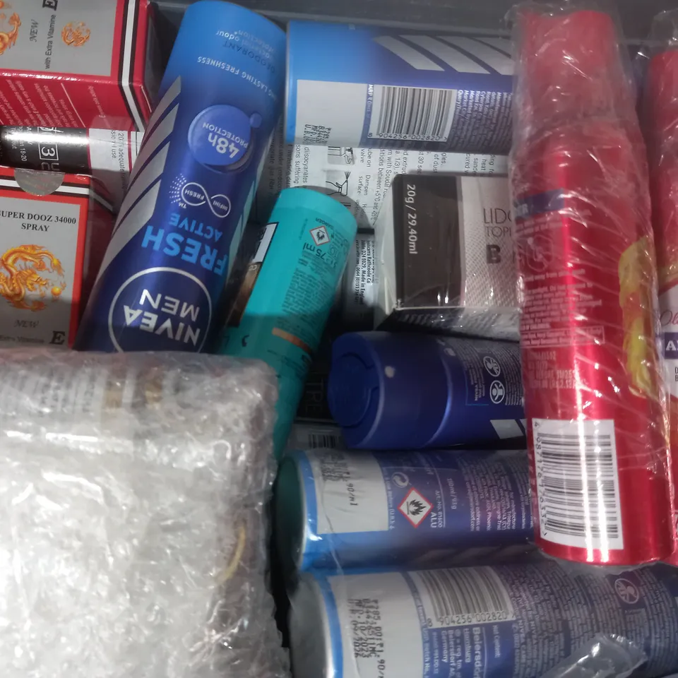 APPROXIMATELY 15 ASSORTED AEROSOL ITEMS IN INCLUDE DOVE SHOWER MOUSSE, NIVIA DEODORANT, OLD SPICE BODY SPRAY, ETC - COLLECTION ONLY