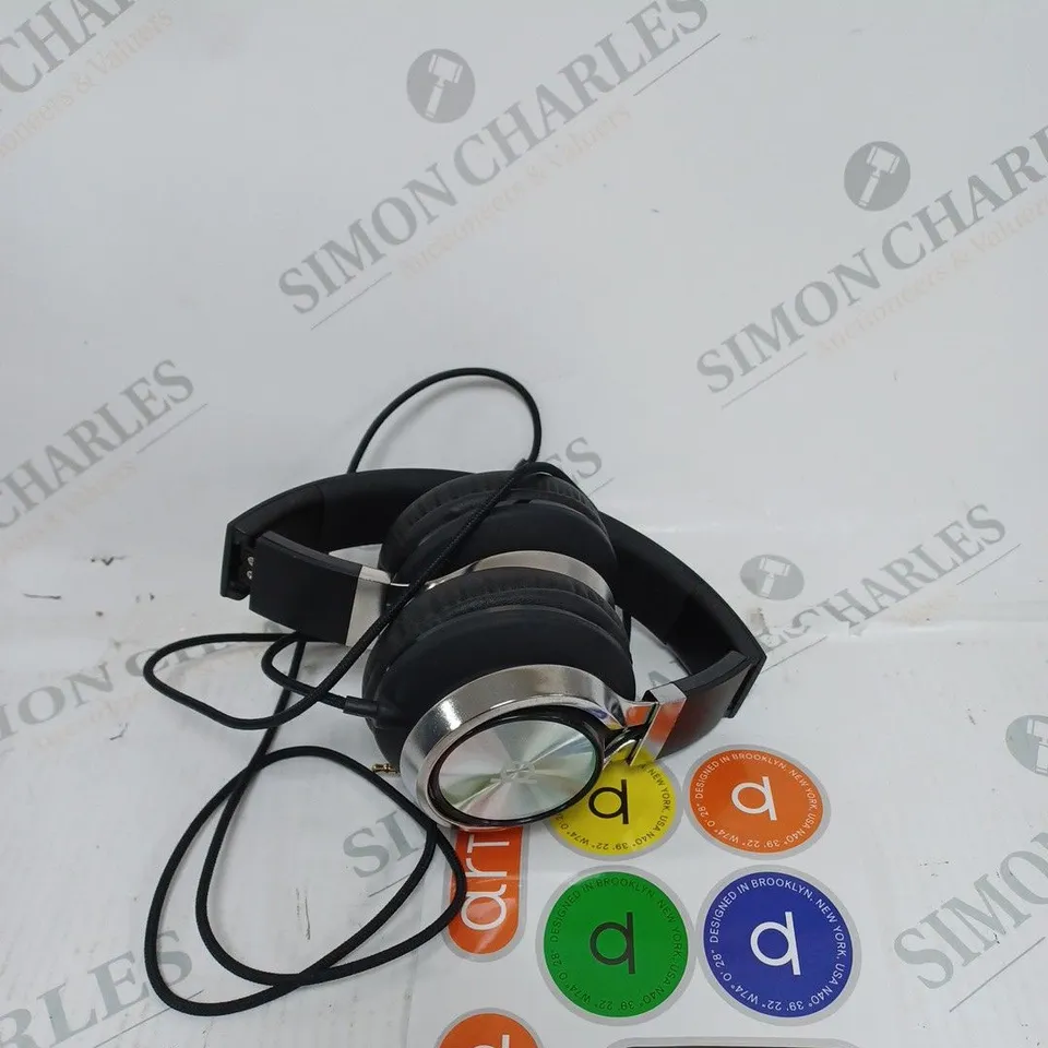 BOXED ARTIX HEADPHONES