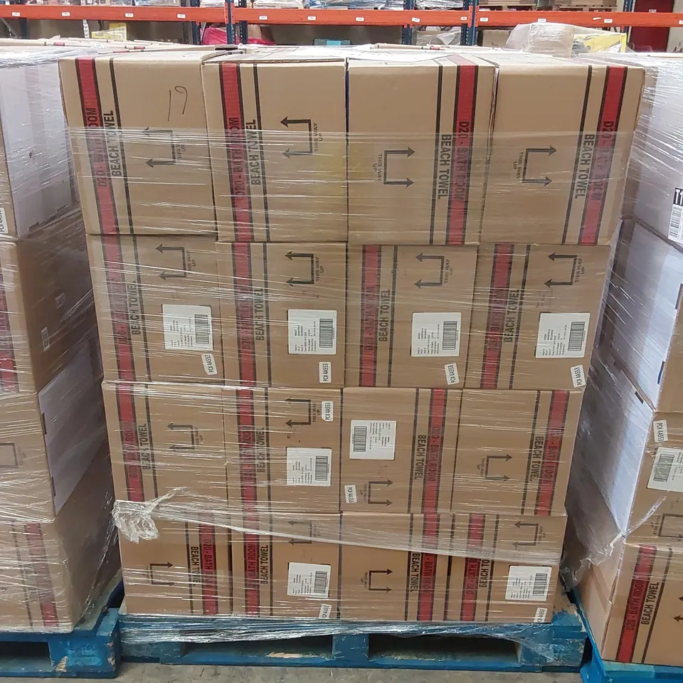 PALLET TO CONTAIN APPROX 48 BOXES OF BRAND NEW UNION JACK BEACH TOWELS - 9 TOWELS PER BOX // SIZE: APPROX 71 X 152cm // COMBINED RRP £2,376.00