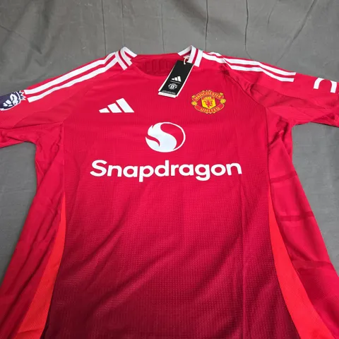 MANCHESTER UNITED FC HOME JERSEY WITH RASHFORD 10 - SIZE M