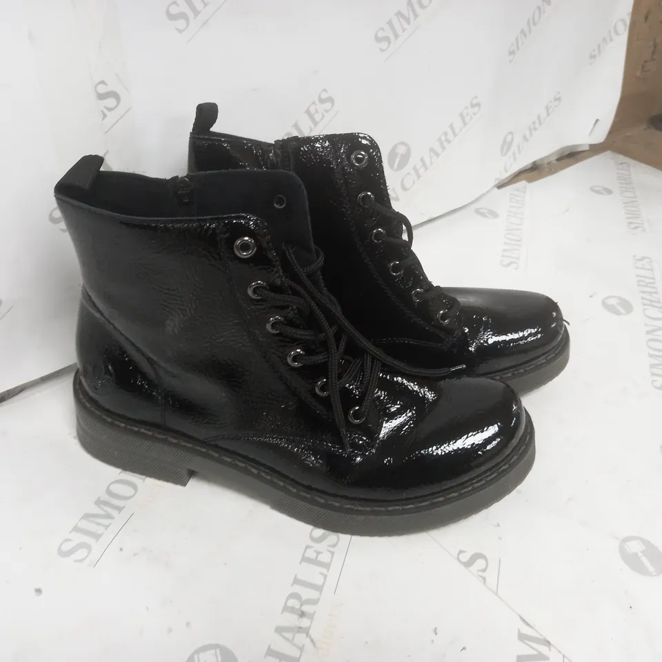 RIEKER LACE UP BOOT BLACK SIZE 6