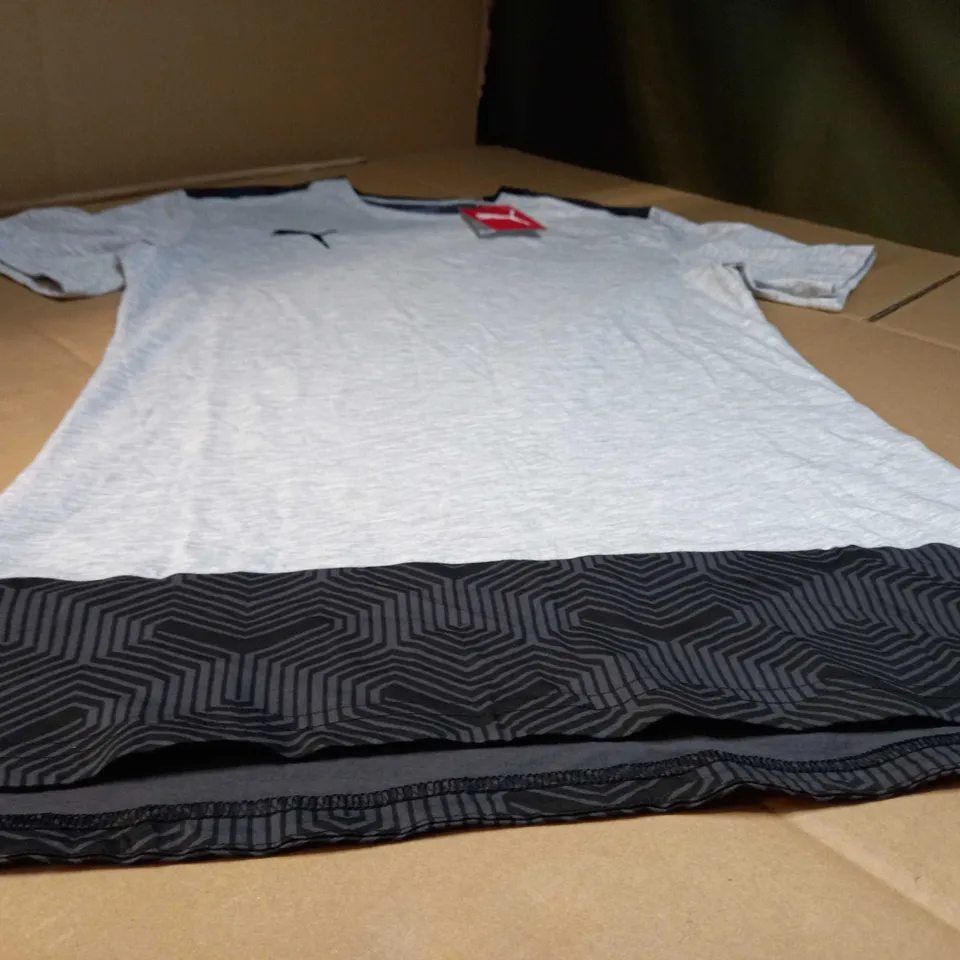 PUMA GREY TONES/LOGO FITNESS T-SHIRT - MEDIUM