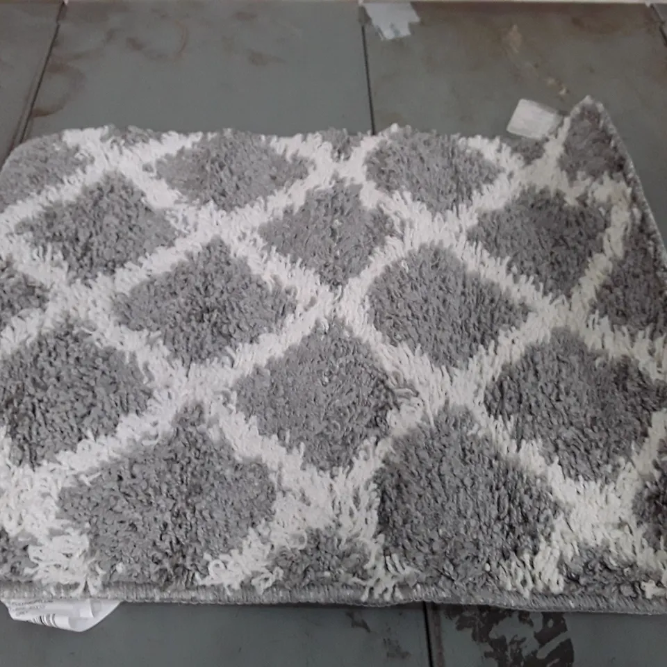 BRAND NEW PACO HOME SIDE GREY RUG 40X55CM