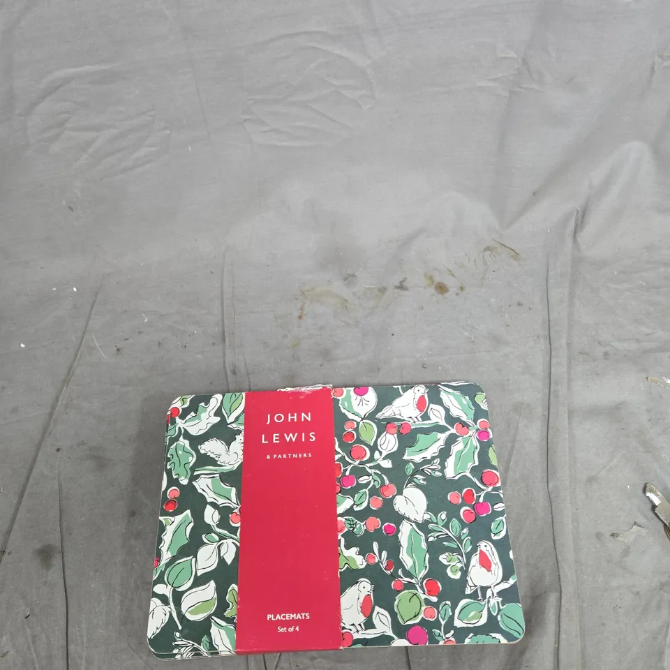 BOX OF APPROXIMATELY 14 ASSORTED ITEMS TO INCLUDE: PLACEMATS AND CHIMNEY CLEANING LOG