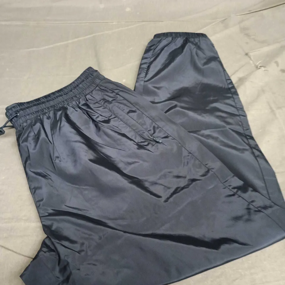 MEN'S NAVY TRACK PANTS – SIZE M (MEDIUM)