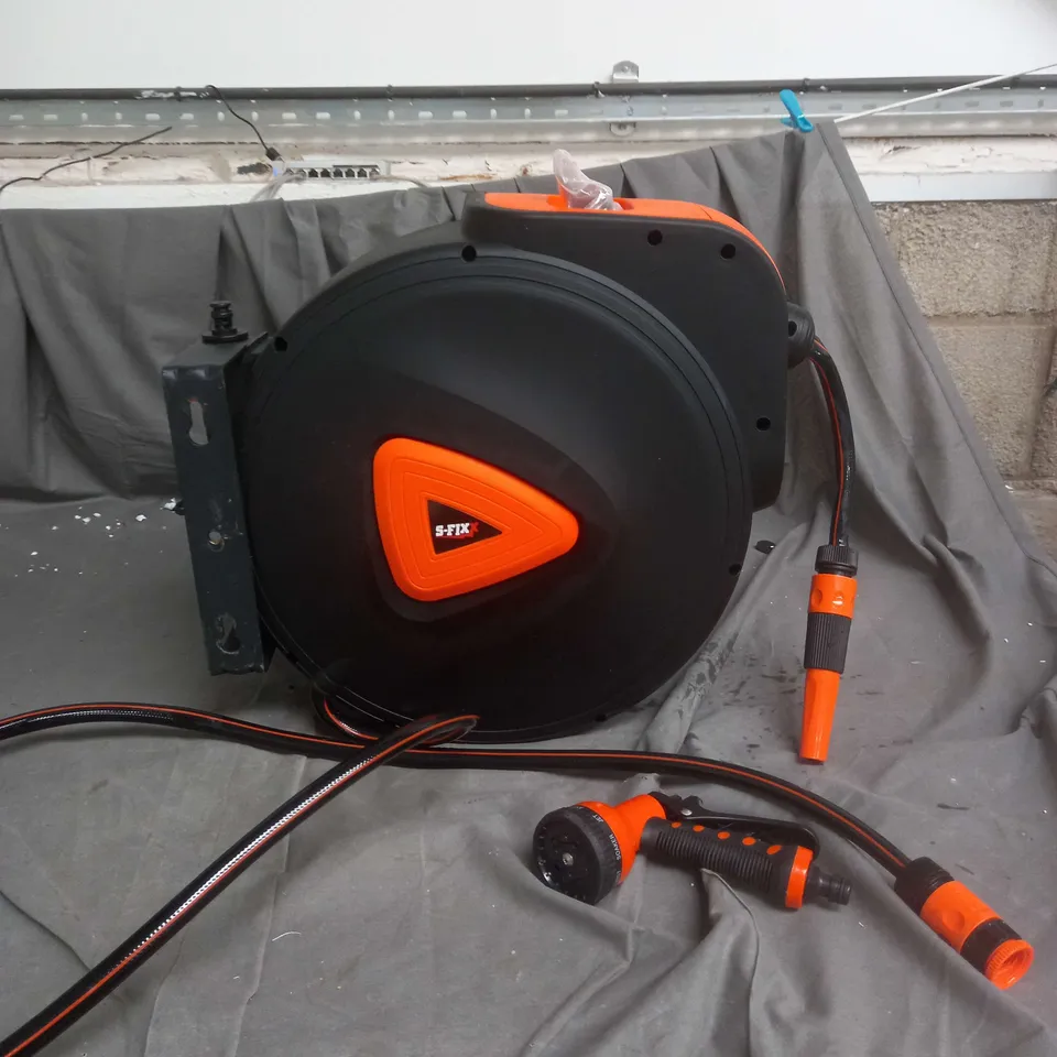 SFIXX AUTO REWIND & SLOW RETURN 30M HOSE REEL WITH 9 PATTERN SPRAY GUN