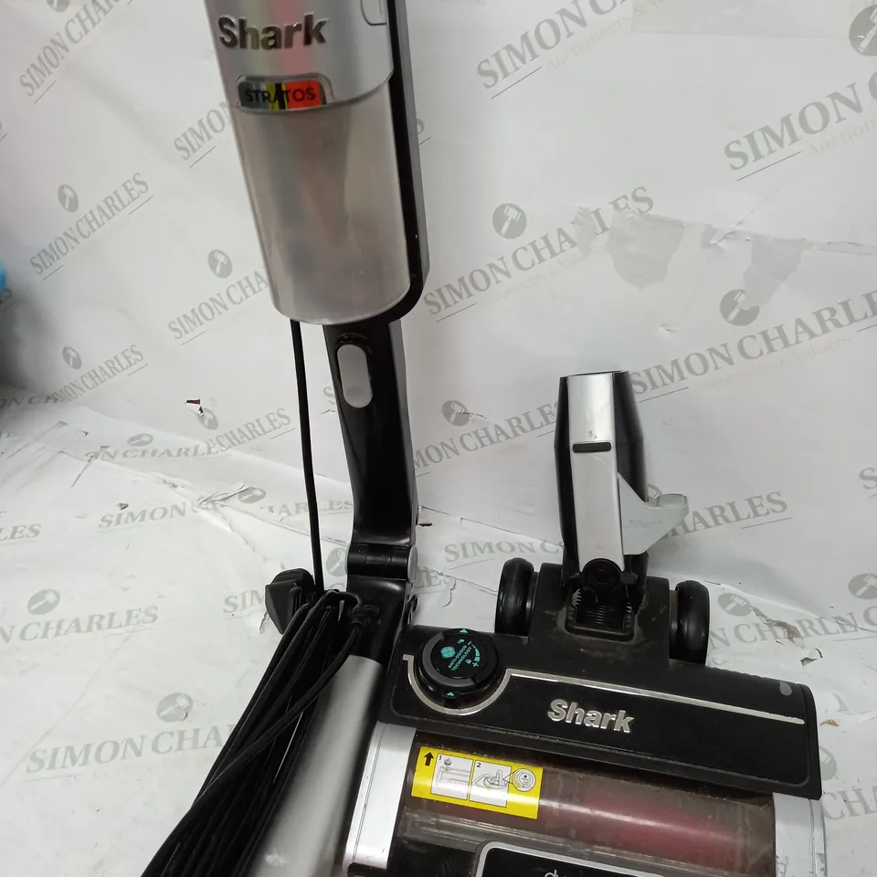 SHARK STRATOS ANTI HAIR WRAP PET PRO VACUUM CLEANER HZ3000UKT