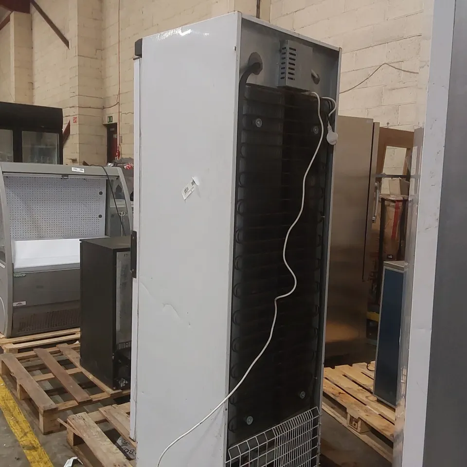 VALERA UPRIGHT COMMERCIAL FREEZER