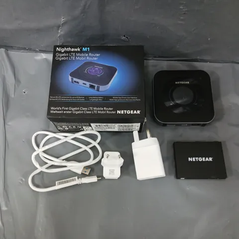 BOXED NETGEAR NIGHTHAWK M1 MOBILE ROUTER 