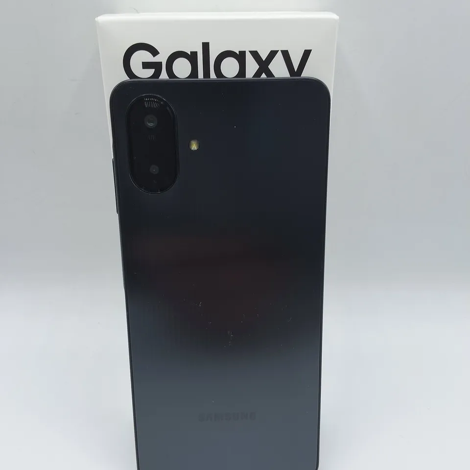 BOXED SAMSUNG GALAXY A07 4/64GB IN BLACK - SM-A075F