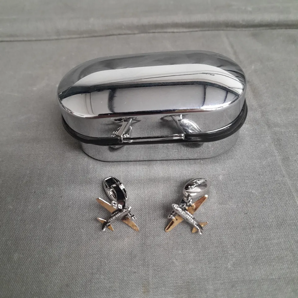 PAUL SMITH PLANE CUFFLINKS IN SILVER/GOLD