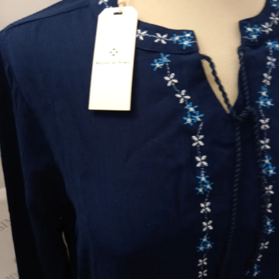 MASON DE NIMES NAVY TASSLE BLOUSE - S
