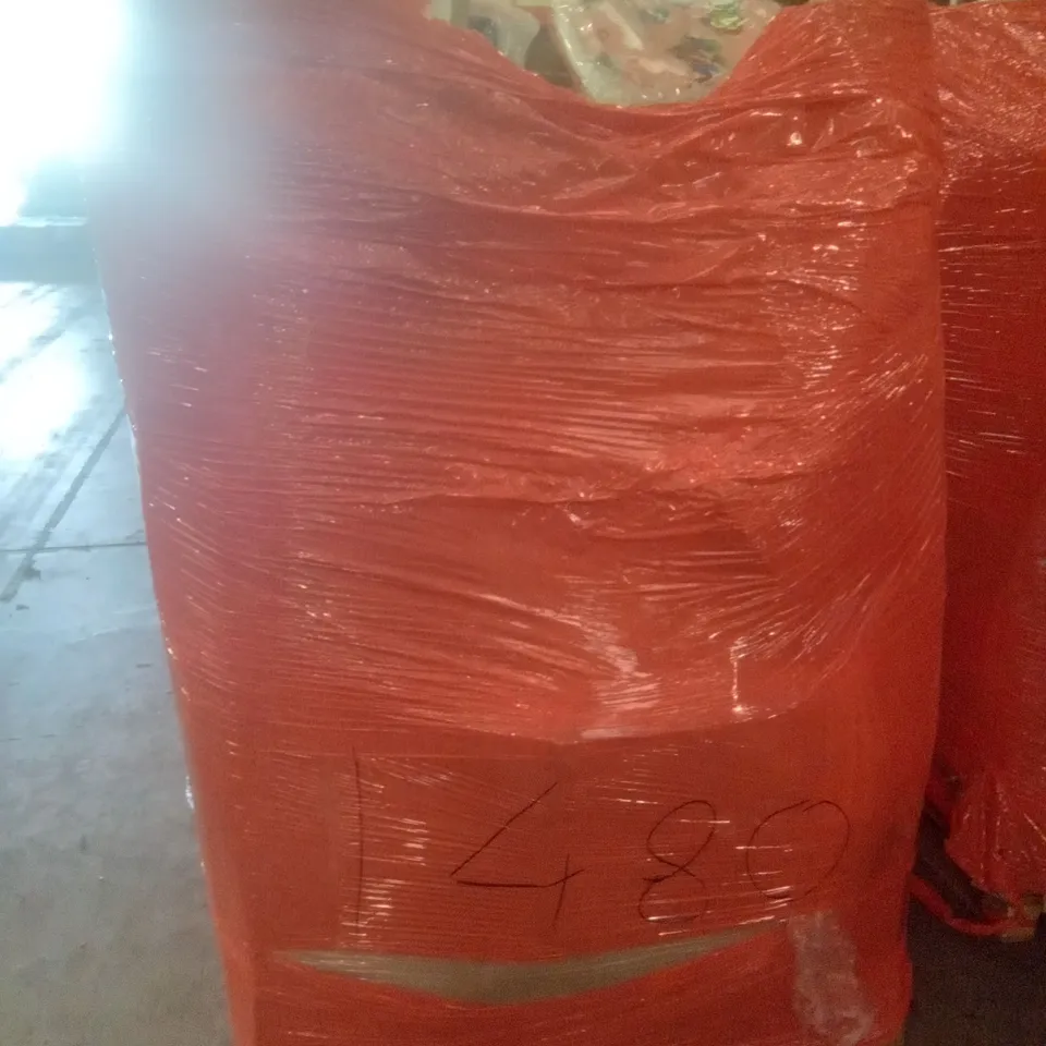 PALLET OF ASSORTED ITEMS INCLUDING EXTENDABLE DRAPERY ROD, PUNCHING BALL SET, QUILITY WEIGHTED BLANKET, PREGNANCY PILLOW, TABLETOP WINE GLASS RACK, RIDGE 22" MINI CRUISER 