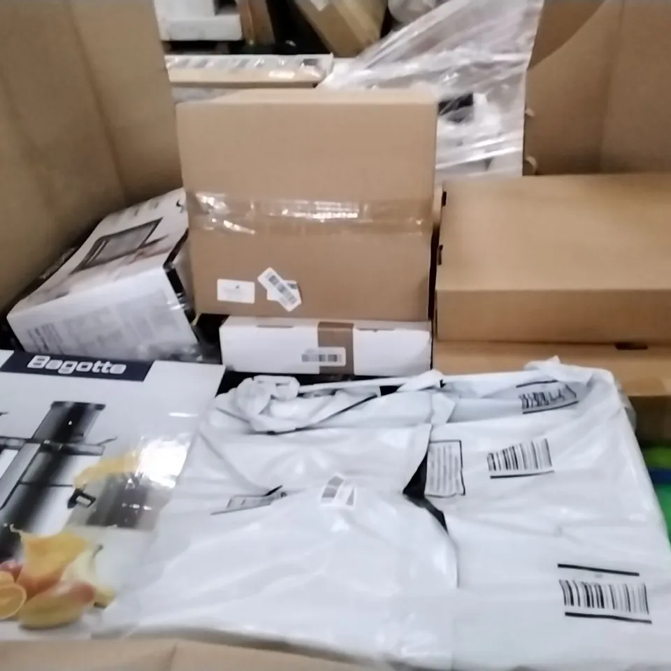 PALLET OF ASSORTED ITEMS INCLUDING ATLANTIC COOLER, ACCSTORE DRYING RACK, PIPISHELL TOILET SEAT, TINY BREAK CHAIR PAD, THE ASTONISHINGLY COMFORTABLE CUSHION