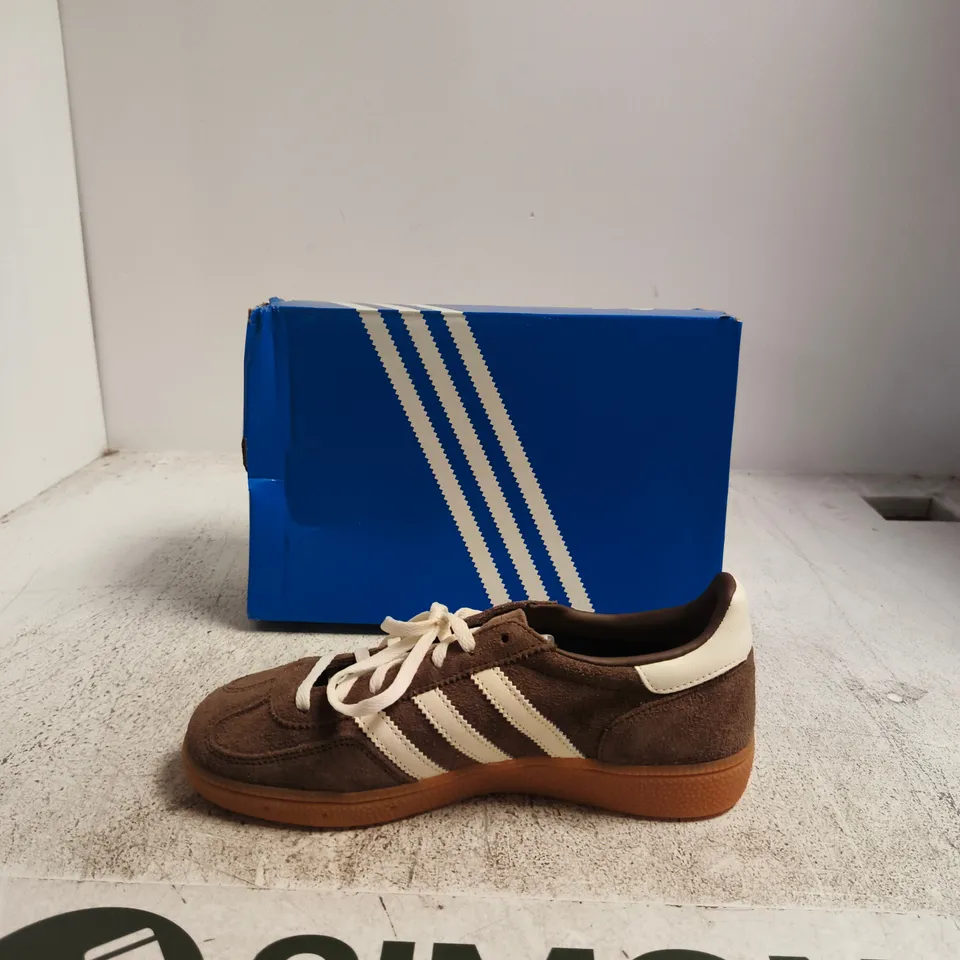 ADIDAS HANDBALL SPEZIAL W BROWN SUEDE SNEAKERS – UK 5.5 (US 7)