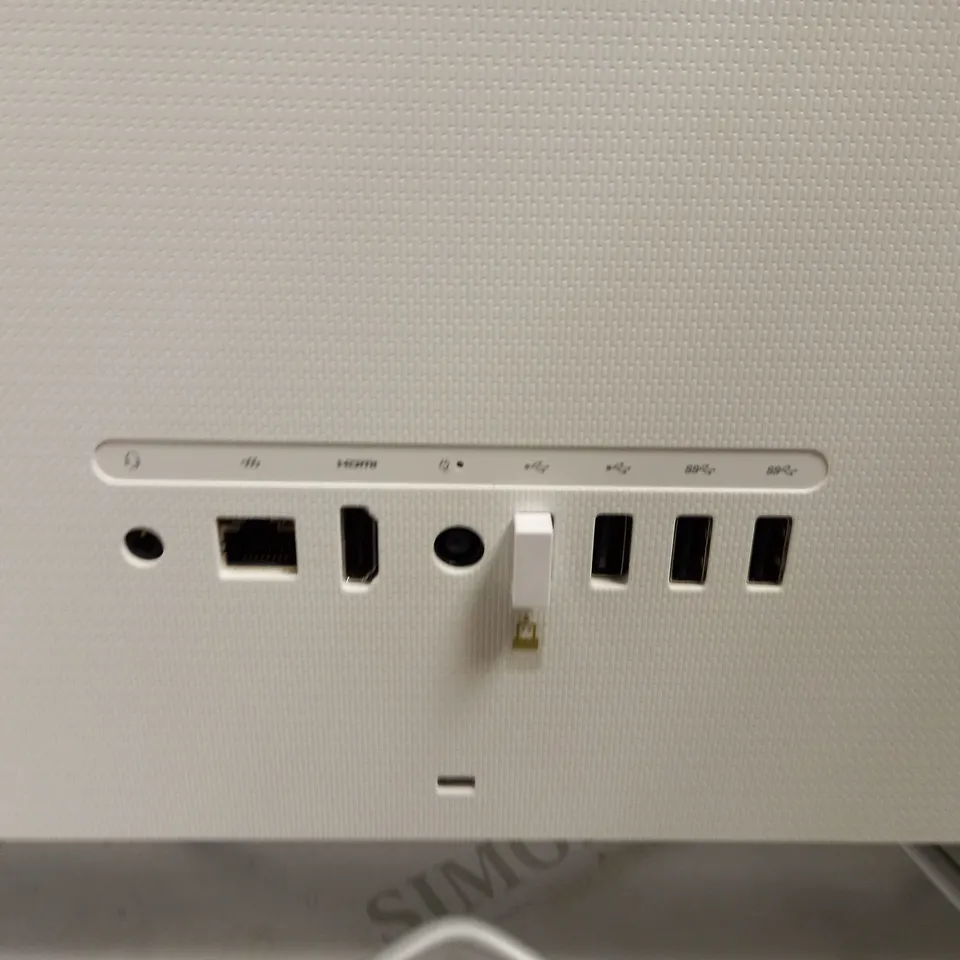 HP TPC-Q068 ALL IN ONE COMPUTER WITH INTEL I-3