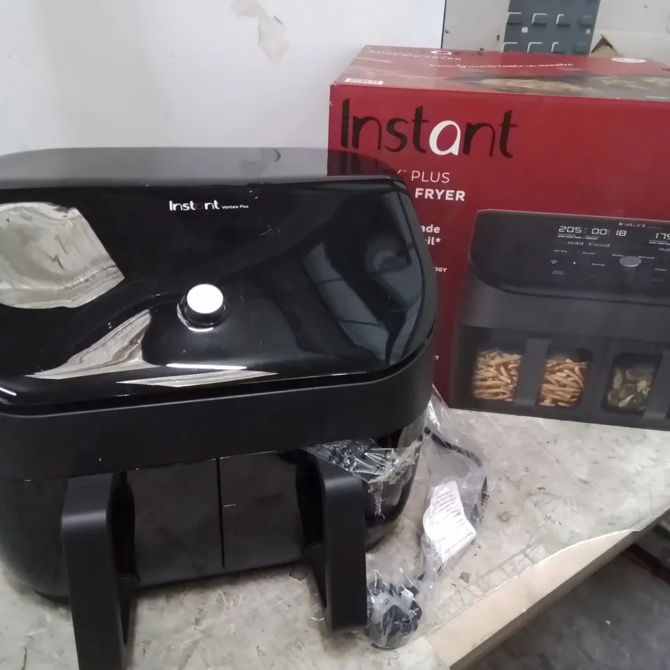 BOXED INSTANT VORTEX 8 IN 1 PLUS DOUBLE AIR FRYER 7.6L 