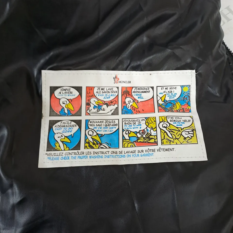 MONCLER ZIPPED PADDED COAT SIZE UNSPECIFIED