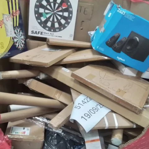 PALLET CONTAINING VARIOUS ASSORTED BOXED HOUSEHOLD ITEMS TO INCLUDE: LOGITECH SOUND SYSTEM, DART BOARDS, ALUMINIUM PICTURE FRAME AND LOTS MORE UNMARKED BOXED ITEMS 