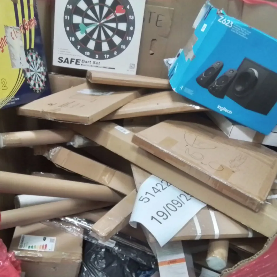 PALLET CONTAINING VARIOUS ASSORTED BOXED HOUSEHOLD ITEMS TO INCLUDE: LOGITECH SOUND SYSTEM, DART BOARDS, ALUMINIUM PICTURE FRAME AND LOTS MORE UNMARKED BOXED ITEMS 