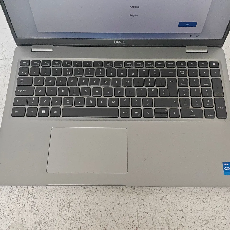 UNBOXED DELL LATITUDE 5520 INTEL CORE I5 LAPTOP IN SILVER - P104F