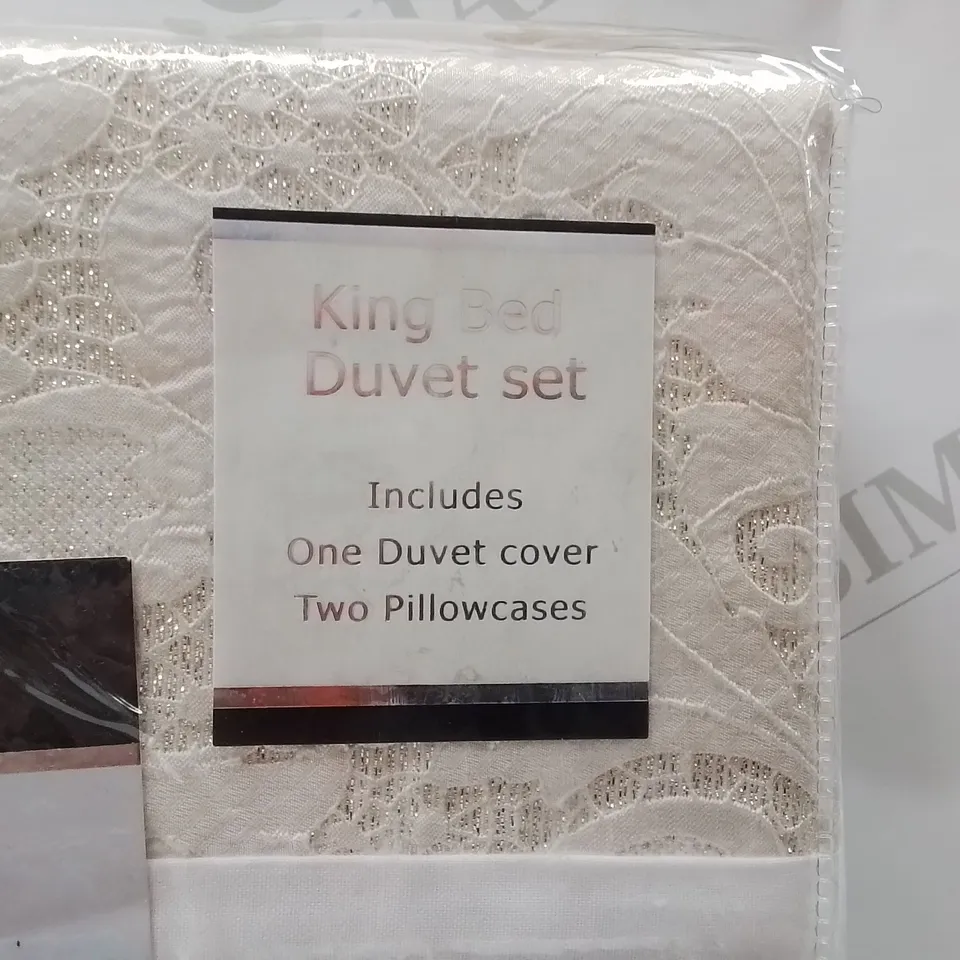 BRAND NEW CHARLOTTE ANDERSON KINGSIZE DUVET COVER SET 