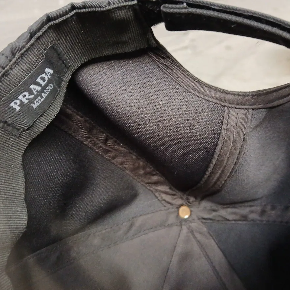 PRADA BLACK BASEBALL CAP