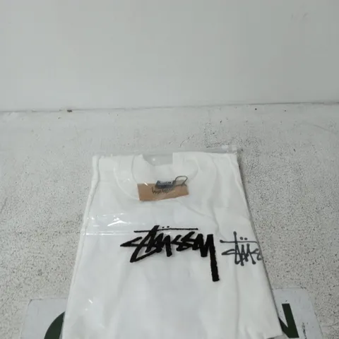 STUSSY WHITE T SHIRT LARGE TAGGED
