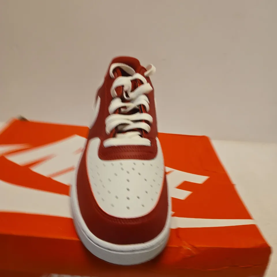BOXED PAIR OF NIKE COURT VISION LO GYM RED/WHITE – UK SIZE 11
