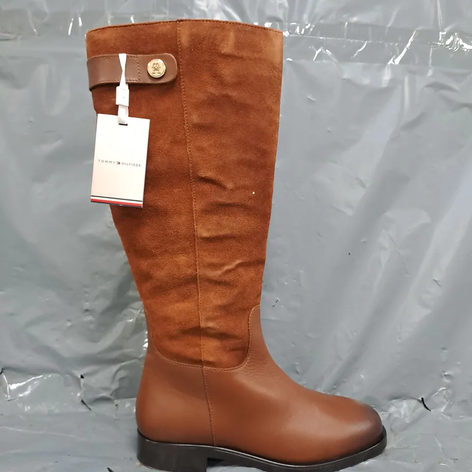 BOXED PAIR OF TOMMY HILFIGER LEATHER MIX LONG BOOTS IN BROWN SIZE EU 39