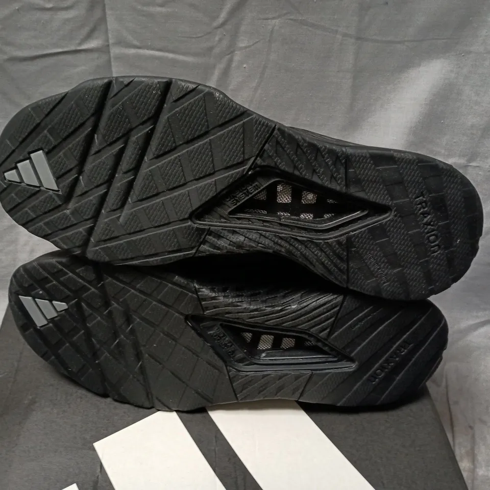BOXED ADIDAS DROPSET 3 TRAINER – BLACK, UK 8.5 