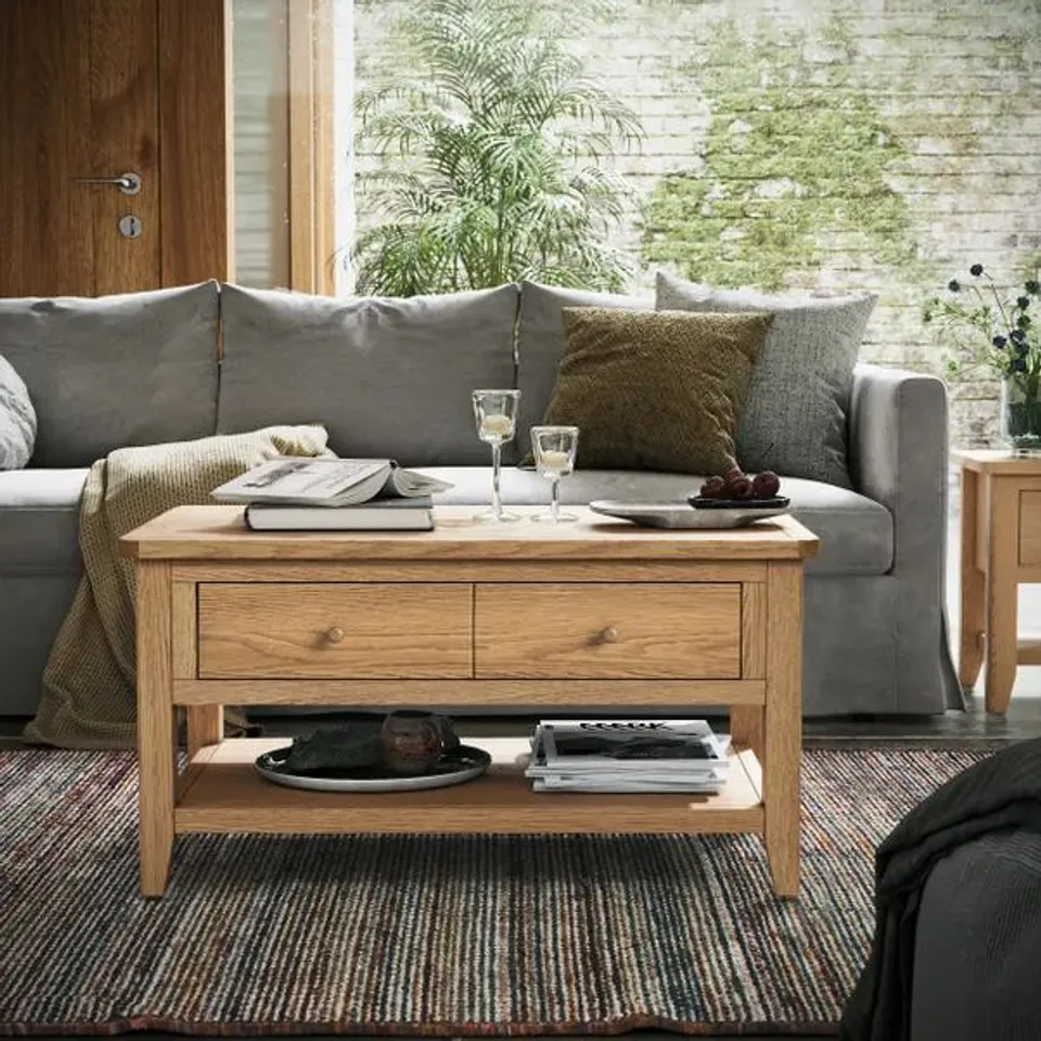 BOXED BROMLEY II COFFEE TABLE - TRADITIONAL OAK (1 BOX)