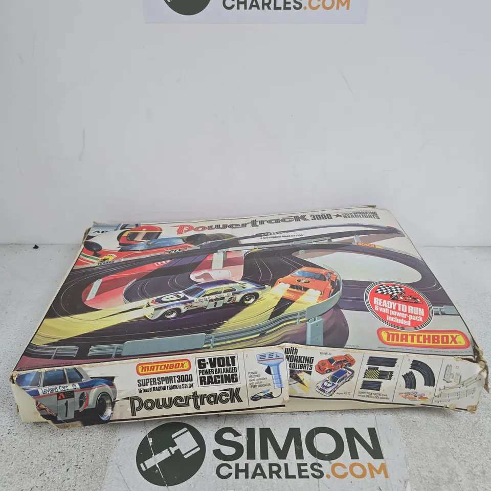 MATCHBOX POWERTRACK 3000 RACING SET – BOXED
