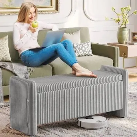 BOXED ARRIGO UPHOLSTERED FLIP TOP STORAGE BENCH - GREY (1 BOX)